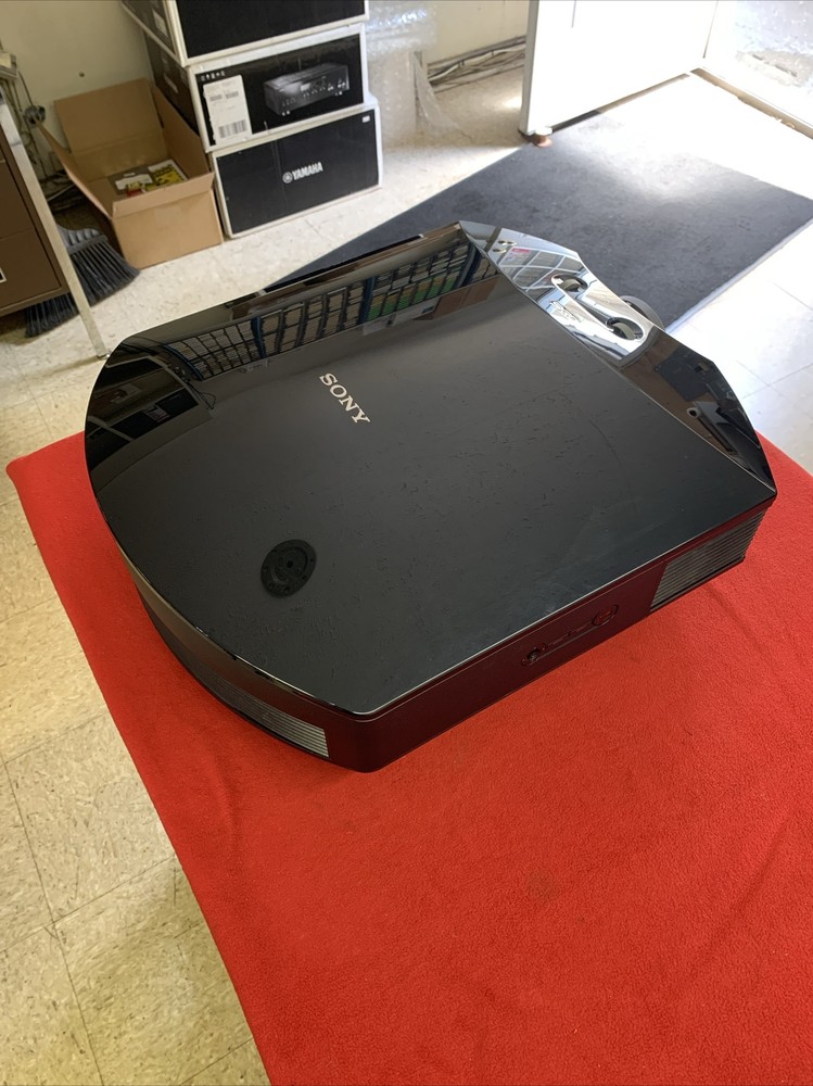 SONY PROJECTOR VPL-HW45 **UNIT PROJECTS IMAGE BUT HDMI PORTS DO NOT WORK**