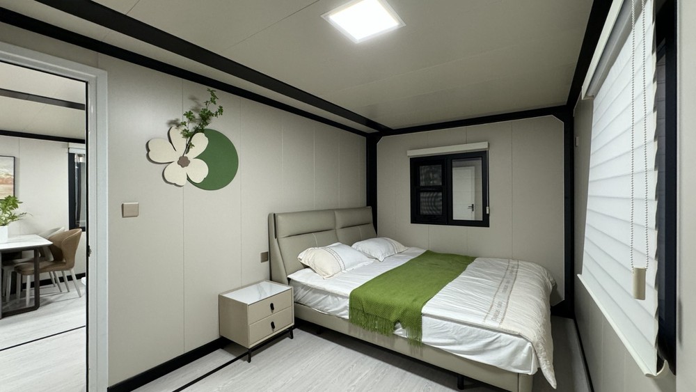 ftExpandable Container House Durable Structure for Hotels Villas Foldable Design