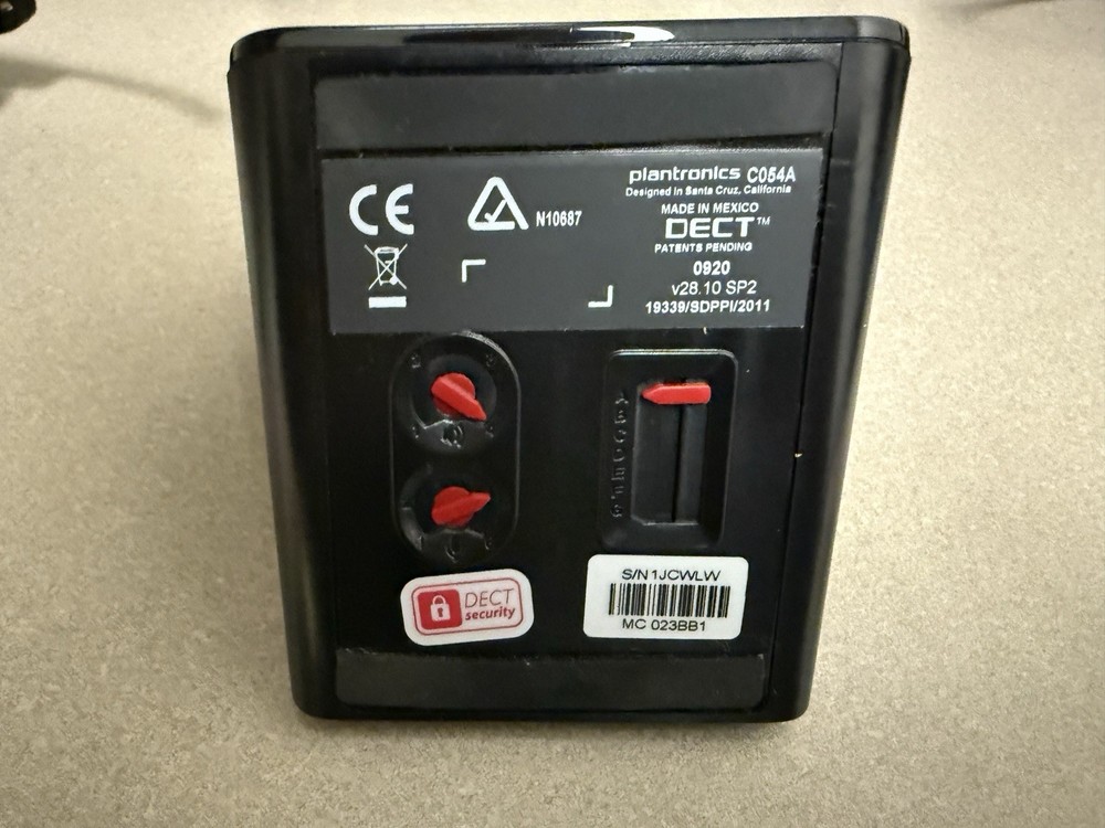 Plantronics C054A Wireless Headset System (power included)