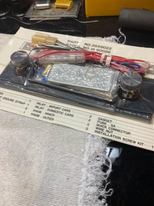 CASSETTE PLAYERIN-DASH NOS NICE! VIDEO