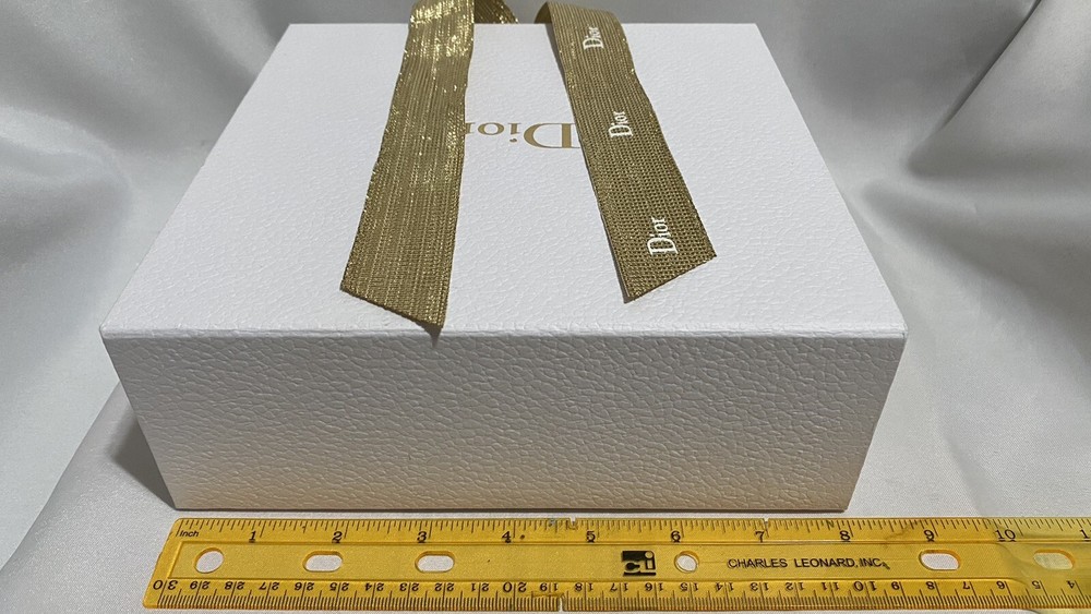 DIOR WHITE MAGNETIC EMPTY GIFT BOX AUTHENTIC 8" x 8" x 2.75"