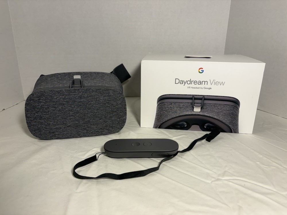 Google Daydream View VR Headset - Charcoal Gray