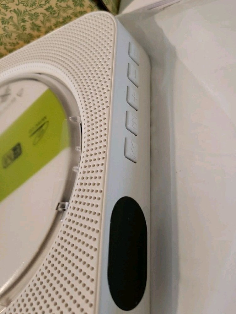 Bluetooth Player Wall Mountable Or Desktop White With Remote