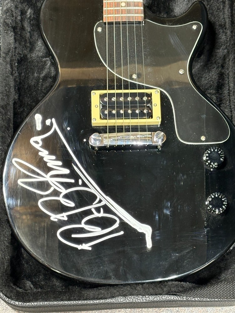 BB King Signed Autographed JSA LOA Full Size Epiphone Guitar Model "Junior"