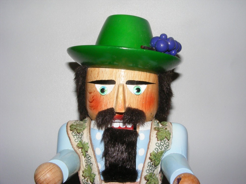 STEINBACH 18" Nutcracker WINE MAKER signed but needs TLC