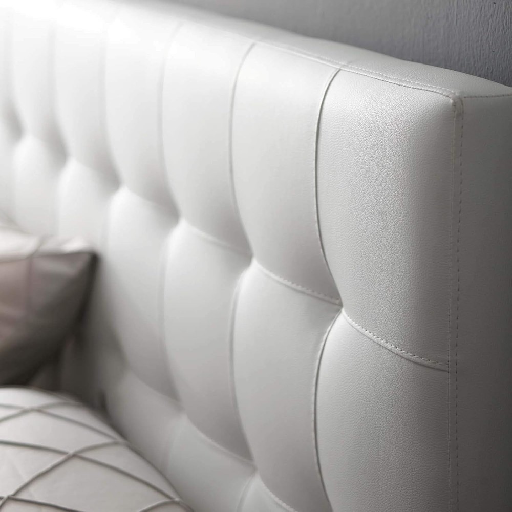 Eco-Friendly Adjustable Full Headboard in Leather - Chic Tufted Design