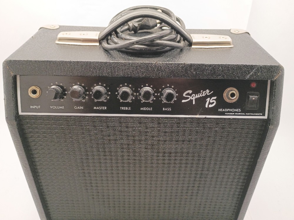 Squier 15 Guitar Amplifier by Fender