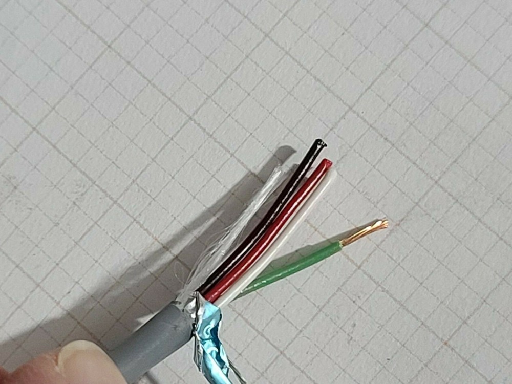 Carol E2004S 22/4C Shielded Communications/Security Cable Riser CMR Gray /100ft