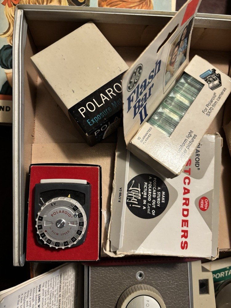 Vintage Polaroid Land Model 800 Camera Case And Accessories Untested