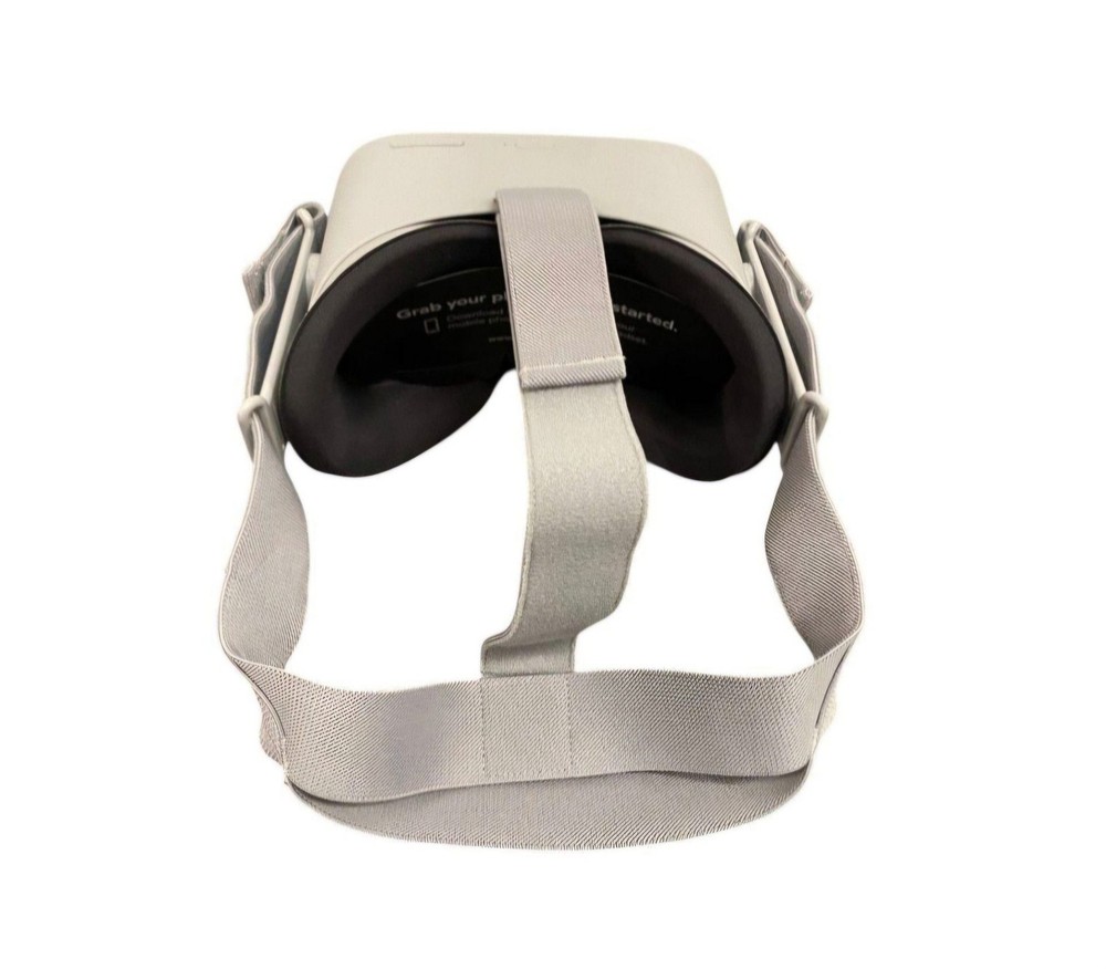 Oculus Go Standalone VR Headset with Controller and Carrying Case