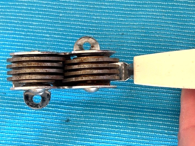 Vintage Ekco Metal Knife Sharpener Pull-Through White Plastic Handle VGUC