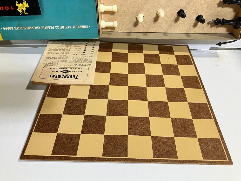 Chess set 1960's E.S. Lowe Co. Tournament Plastic Complete