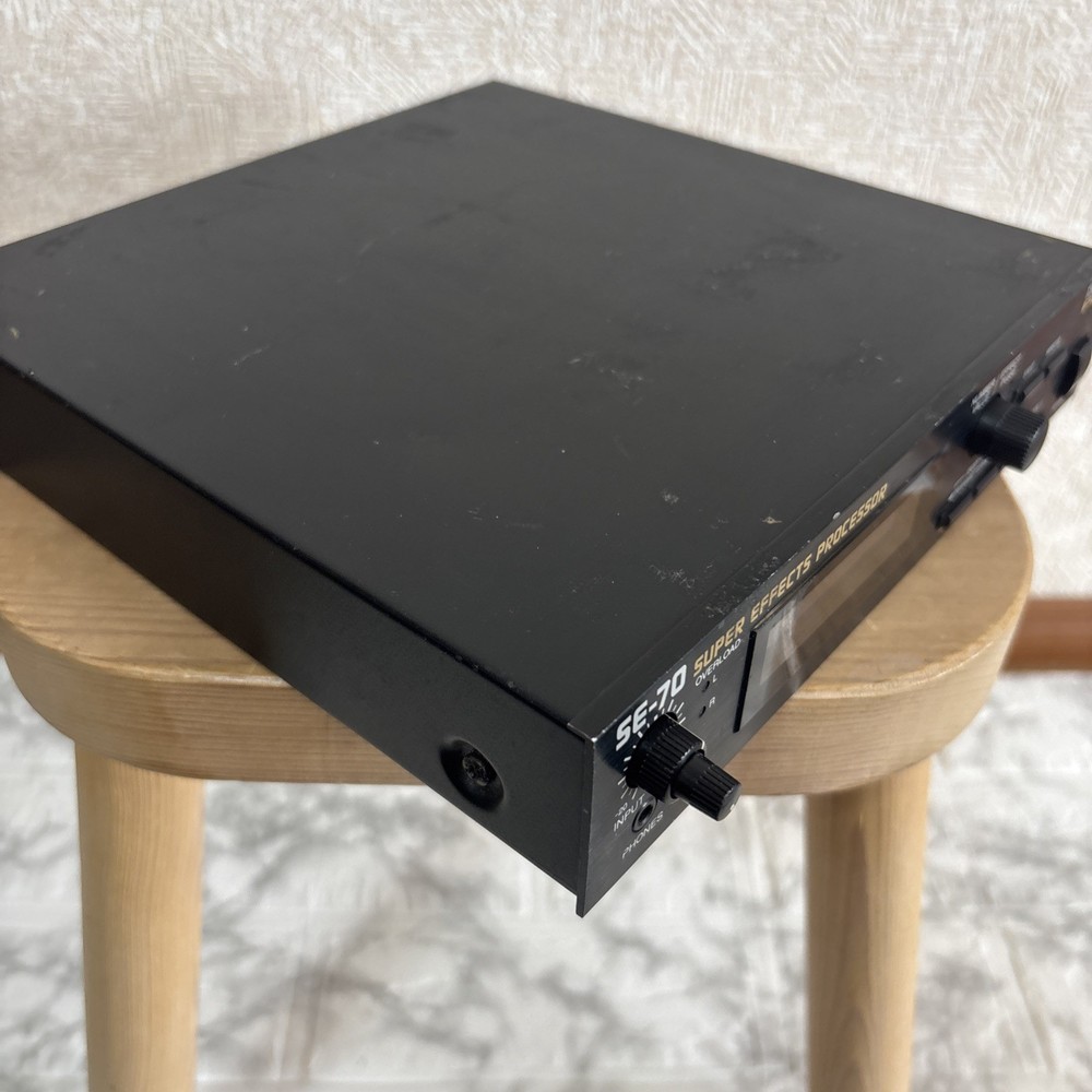 BOSS Pro SE-70 Super Effects Processor 100V