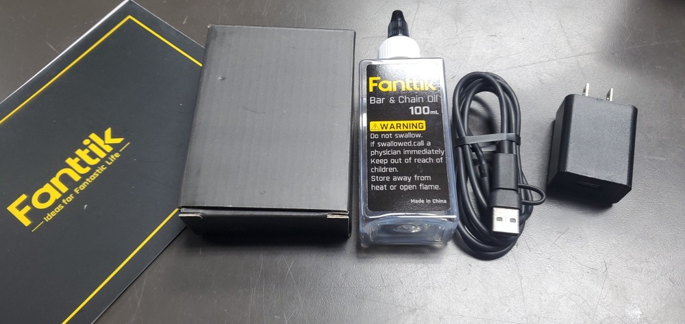 Fanttik W10 APEX Mini Chainsaw.