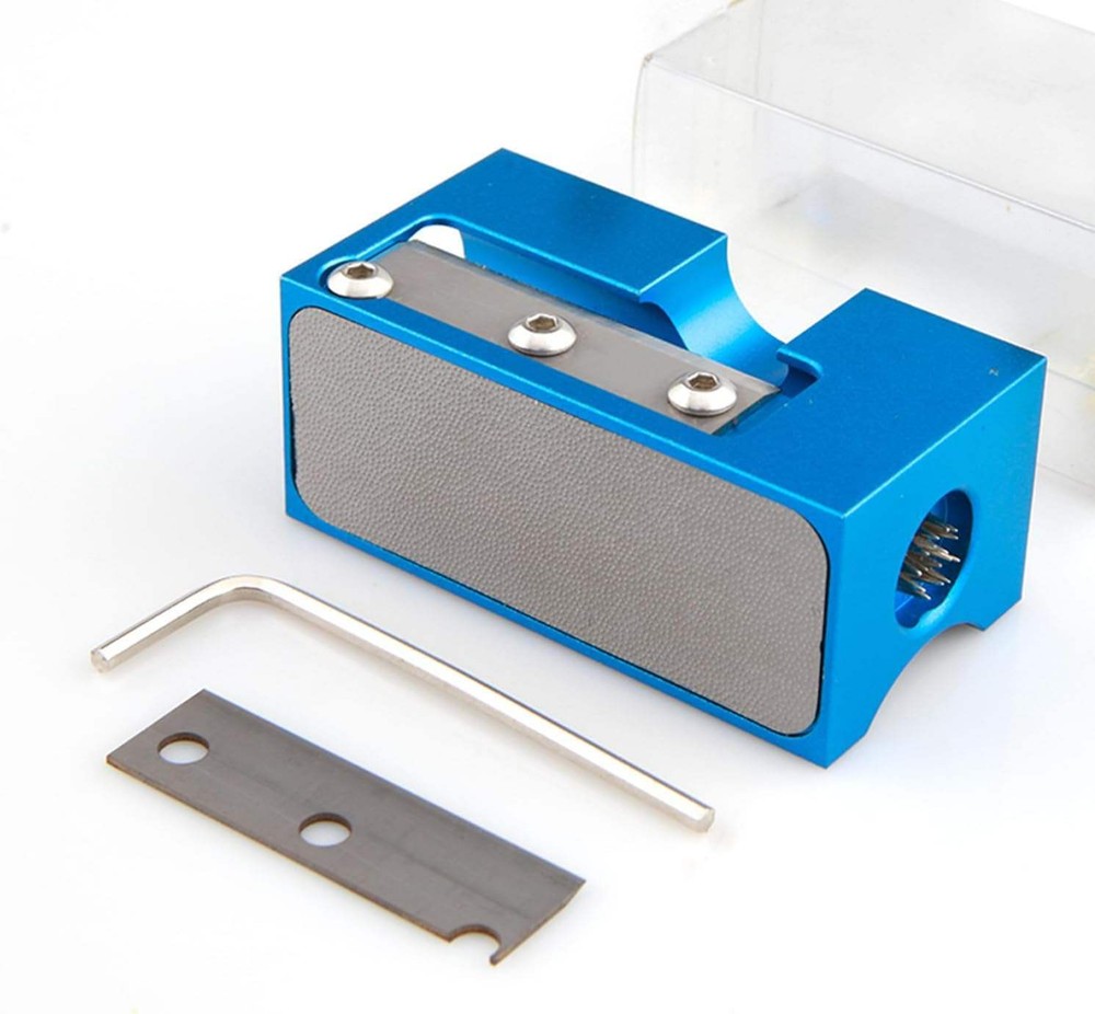 8 Way Cue Tip Repair Tool with Replacement Blade GOLD