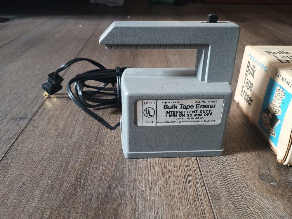 Bulk Tape Eraser 44-232 Realistic with Box