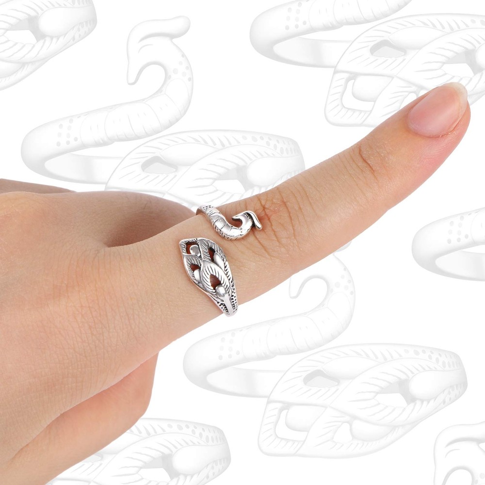 2 Pack Adjustable Knitting Loop Crochet Loop Yarn Guide Finger Holder Ring