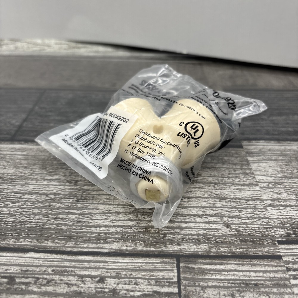 Project Source Dual Socket Adapter Medium Base #0049202 250V, 660W {O}