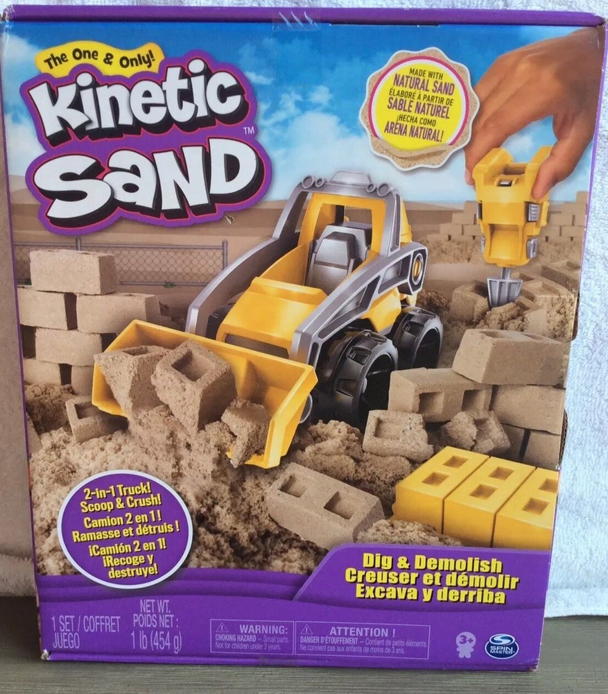 Kinetic Sand Dig & Demolish