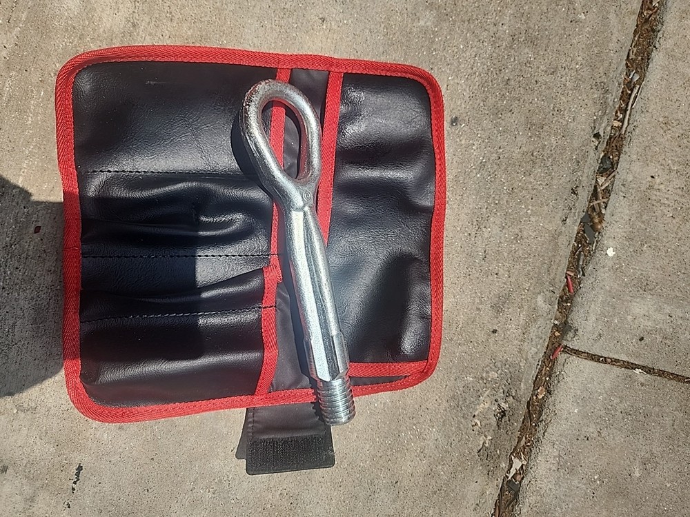 BMW OEM JACK TOOL KIT TOW HOOK ONLY WITH CASE NEW!