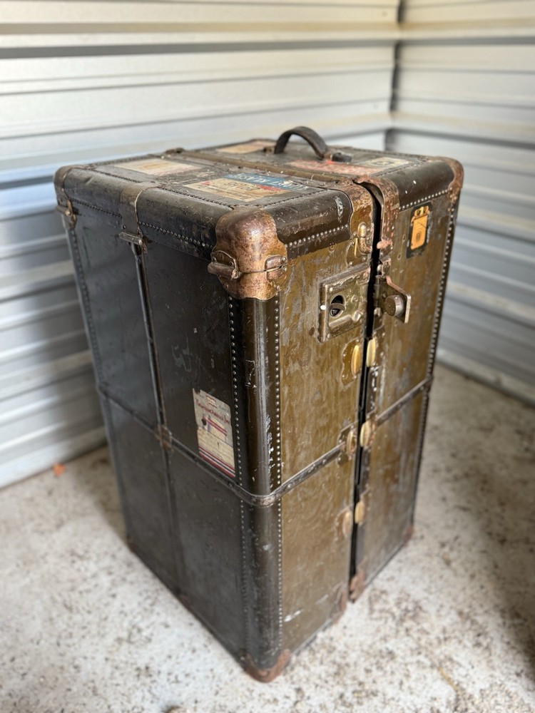 Wardrobe Steamer Trunk