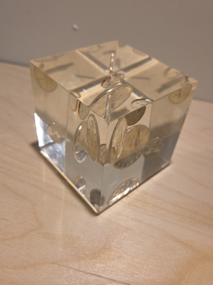 Display Cube With 1961 Dollar, Half Dollar, Quarter, Dime And Cent Canada, Ms...