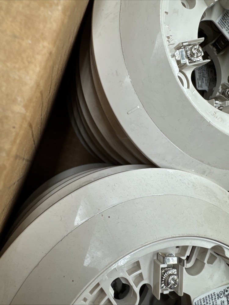 Box Of 14 New System Sensor B210LP