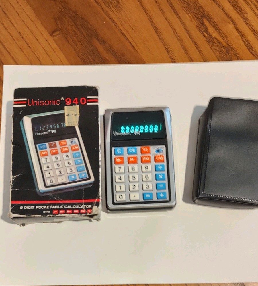 1970s Unisonic 940 LED Calculator