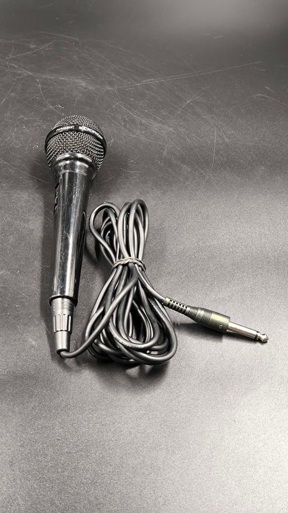 Uni-Directional Dynamic M5 Microphone Used Working Black