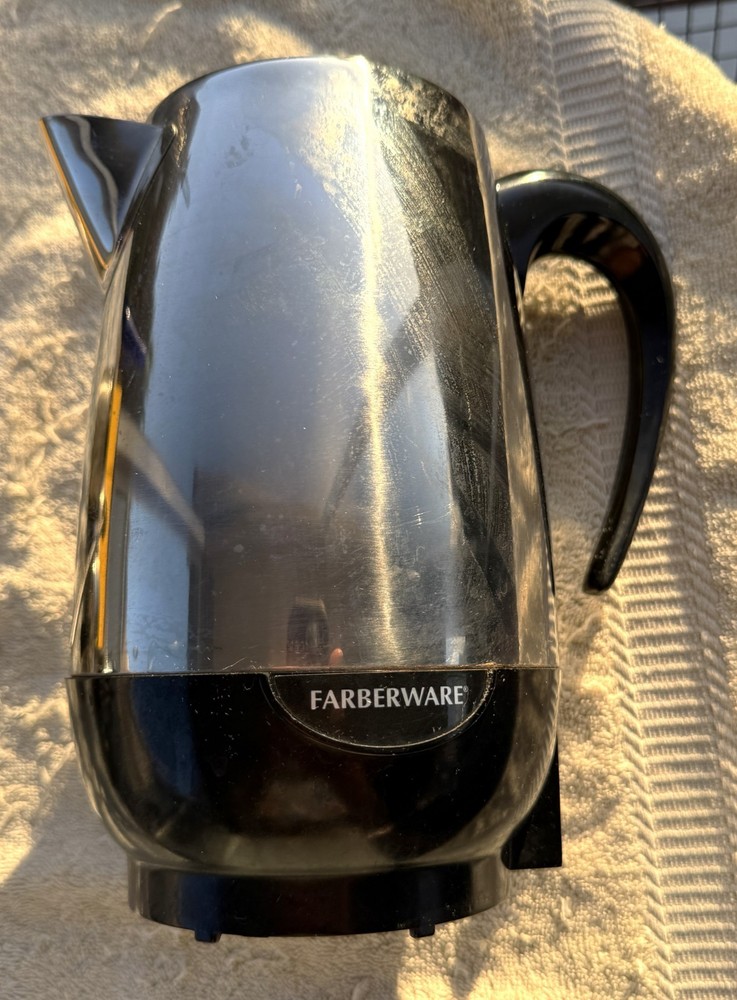 FARBERWARE 8 CUP PERCOLATOR MODEL NO. FCC280 - AS PICTURED