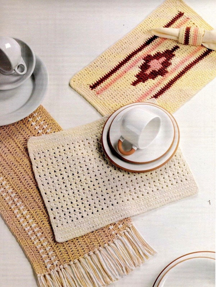 PRETTY Placemats & Table Runner/DECOR/Crochet Pattern INSTRUCTIONS ONLY