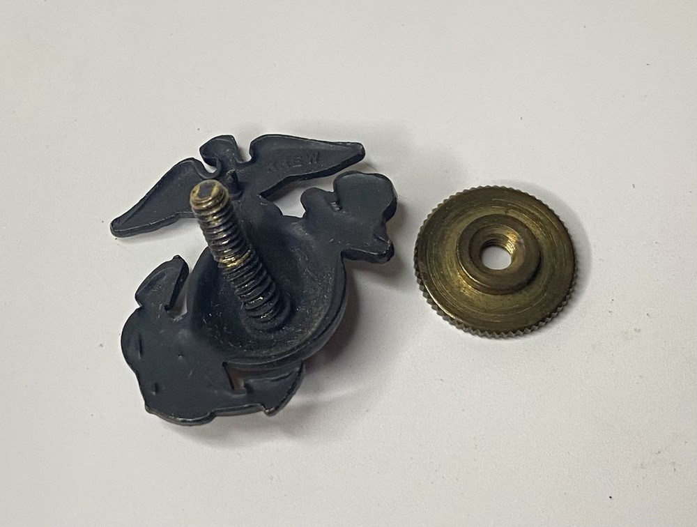 WWII USMC Eagle Globe Anchor Emblem Screw Back