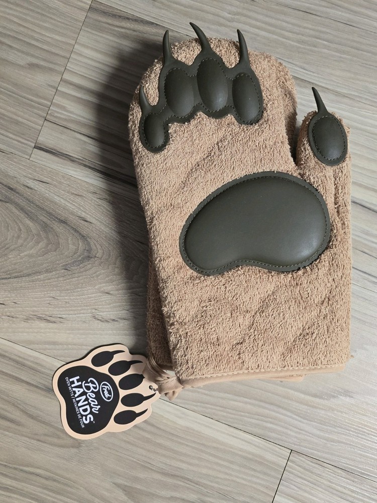Fred OS One Size Oven Mitts Bear Claws Brown Silicone New With Tags