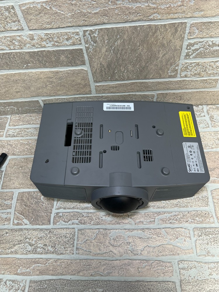 Smart Technologies UF55 SBP-10X Projector