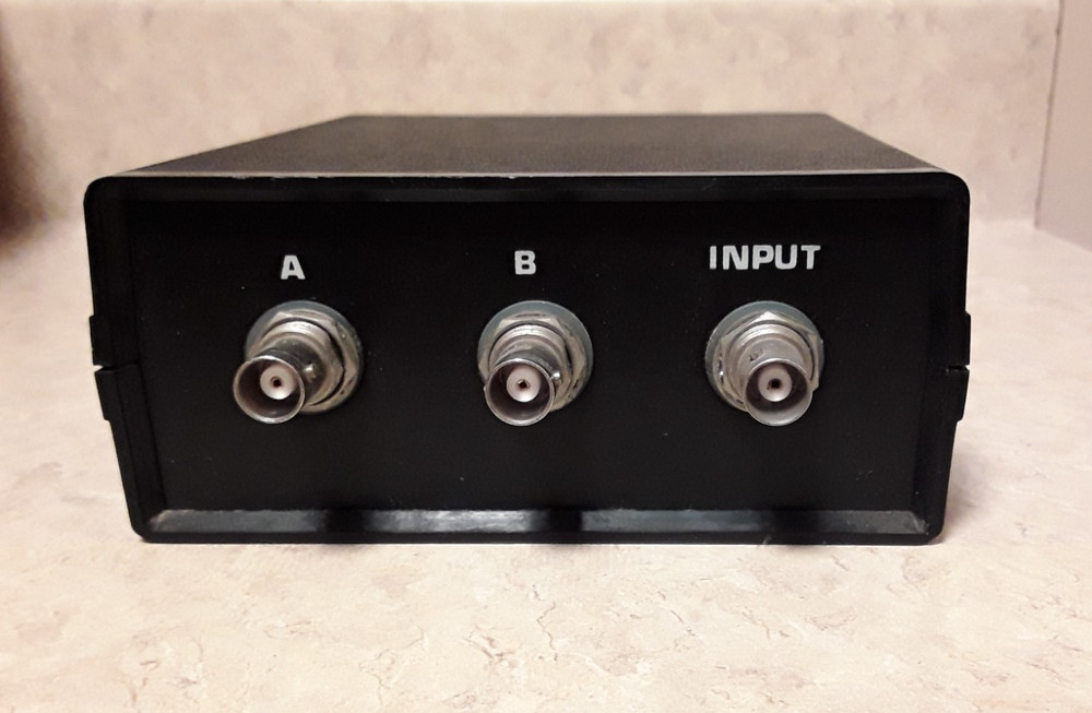 Vintage Manual 2 PORT A/B Switch Box