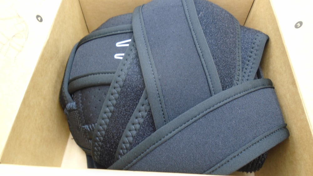 Leatt Left Shoulder Brace (Black, Small/Medium)