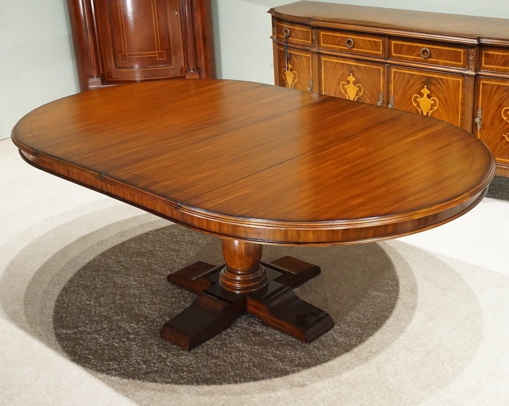 Beautiful 7' transitional Mahogany oval round dining Kitchen table
