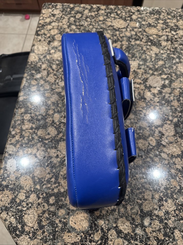 GTMA, Muay Tie , Kick Pads