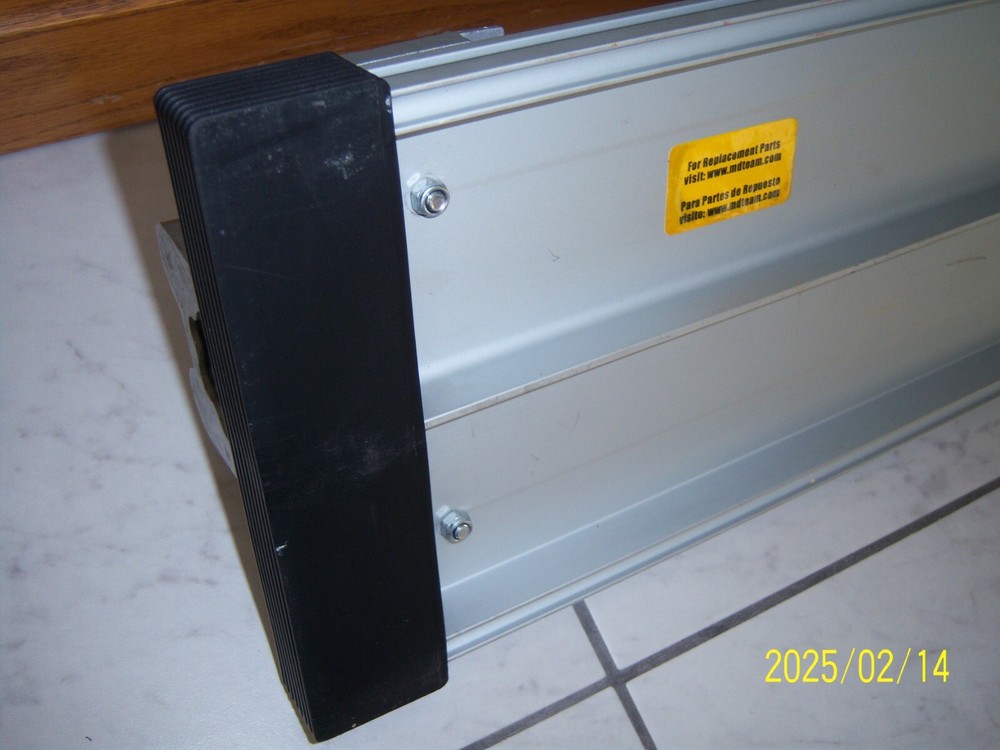 Pre-owned M-D Aluminum Floor & Wall Tile Cutter