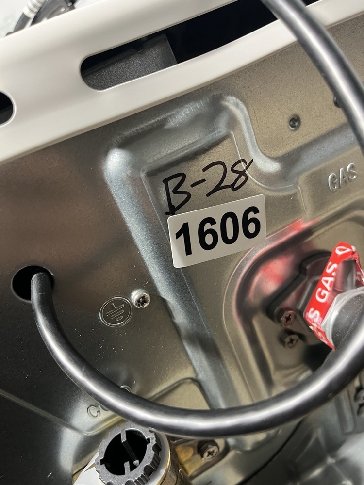 Rinnai V75iN Indoor Tankless Water Heater 180k BTU Natural Gas (B-28 #1606)