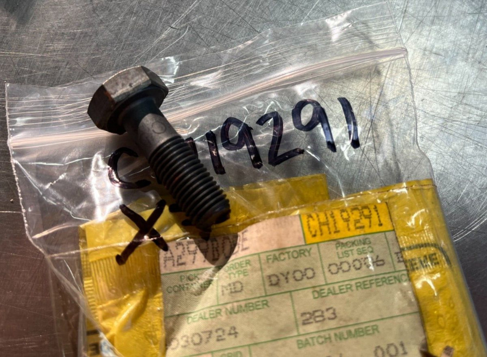 CH19291 OEM John Deere Bolt