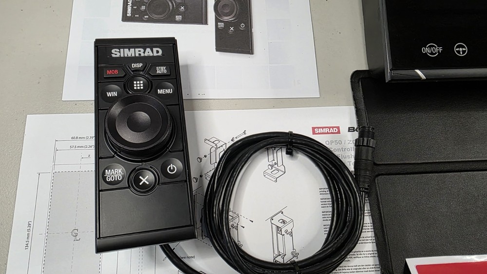 Simrad NSO16 evo3 + OP50 Remote Controller 16” MFD Chartplotter – Complete Set.