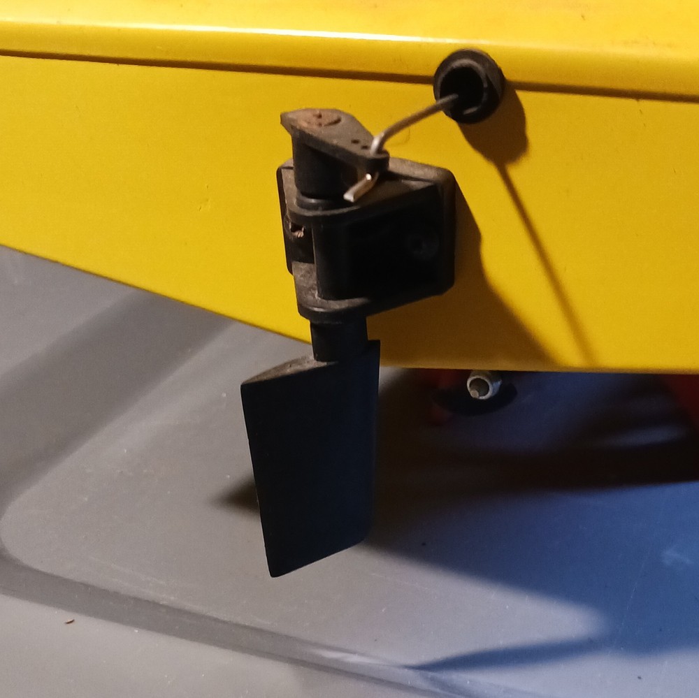 RCBOAT Classic Yellow