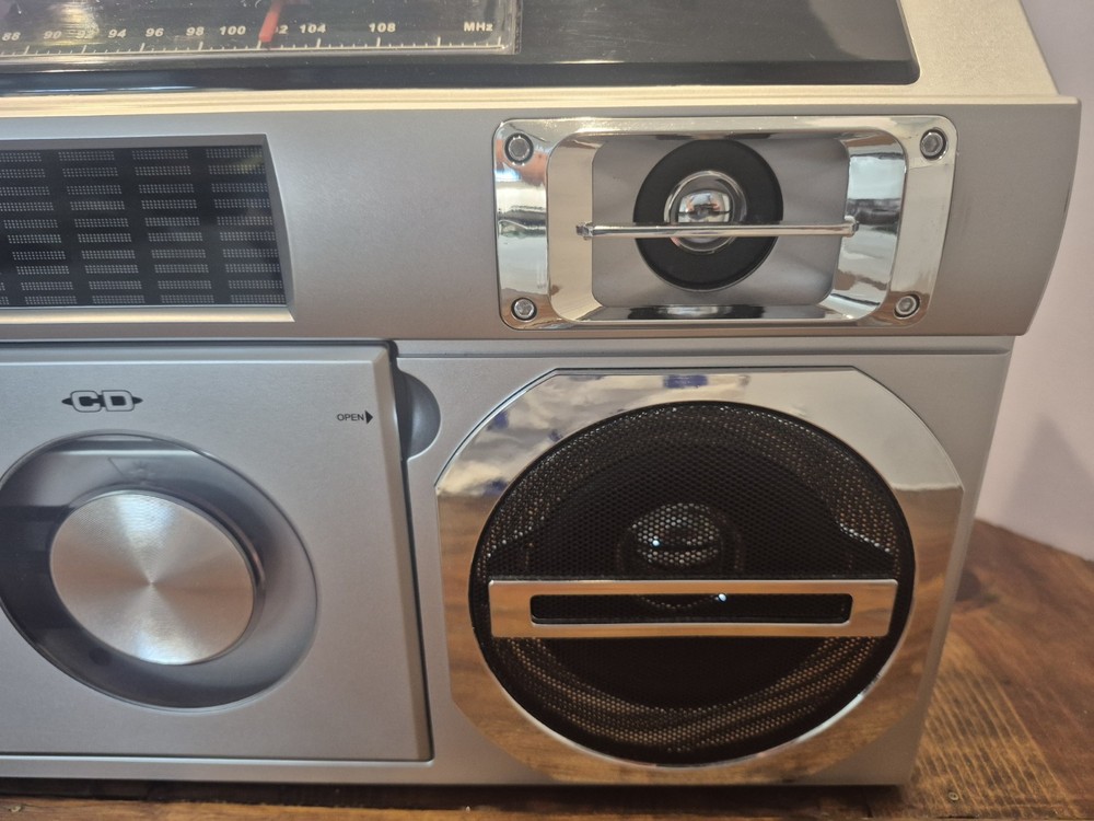 Studebaker ST2145 Master Blaster Bluetooth Boombox Radio