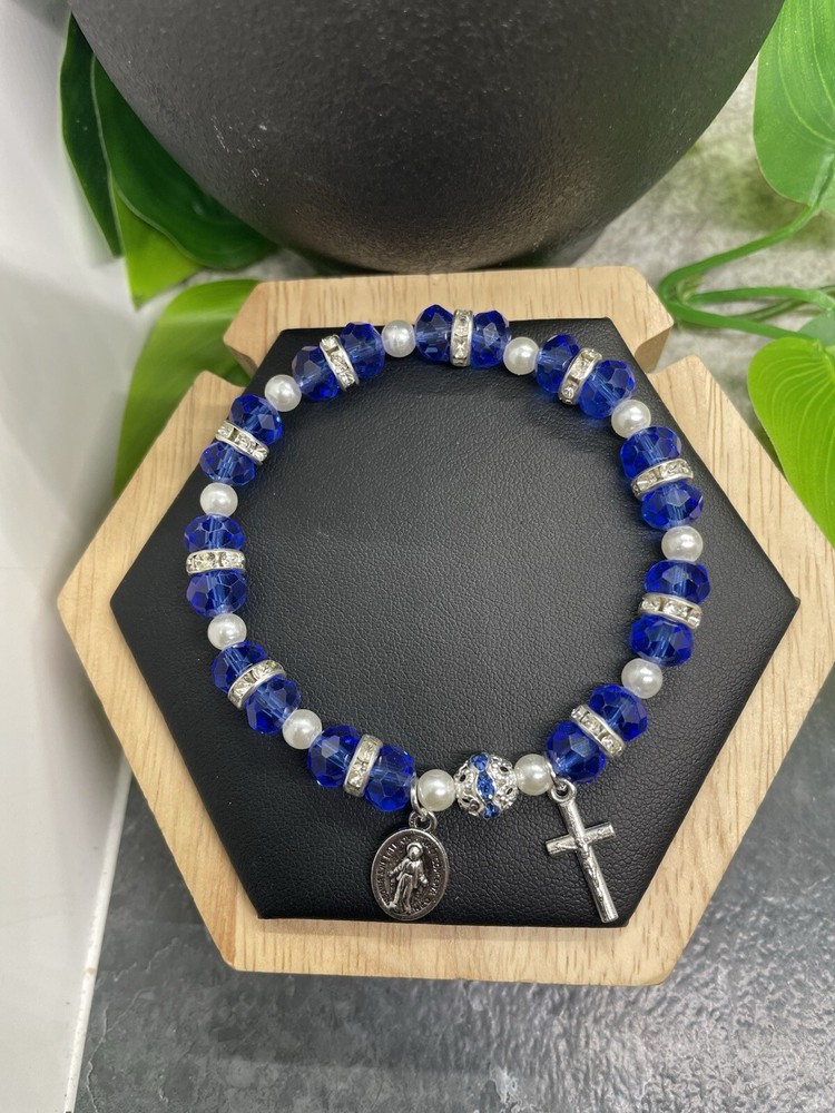 1 PC Handmade Bead Stackable 7” Plus Stretch Crucifix Charm Bracelet Set B4042