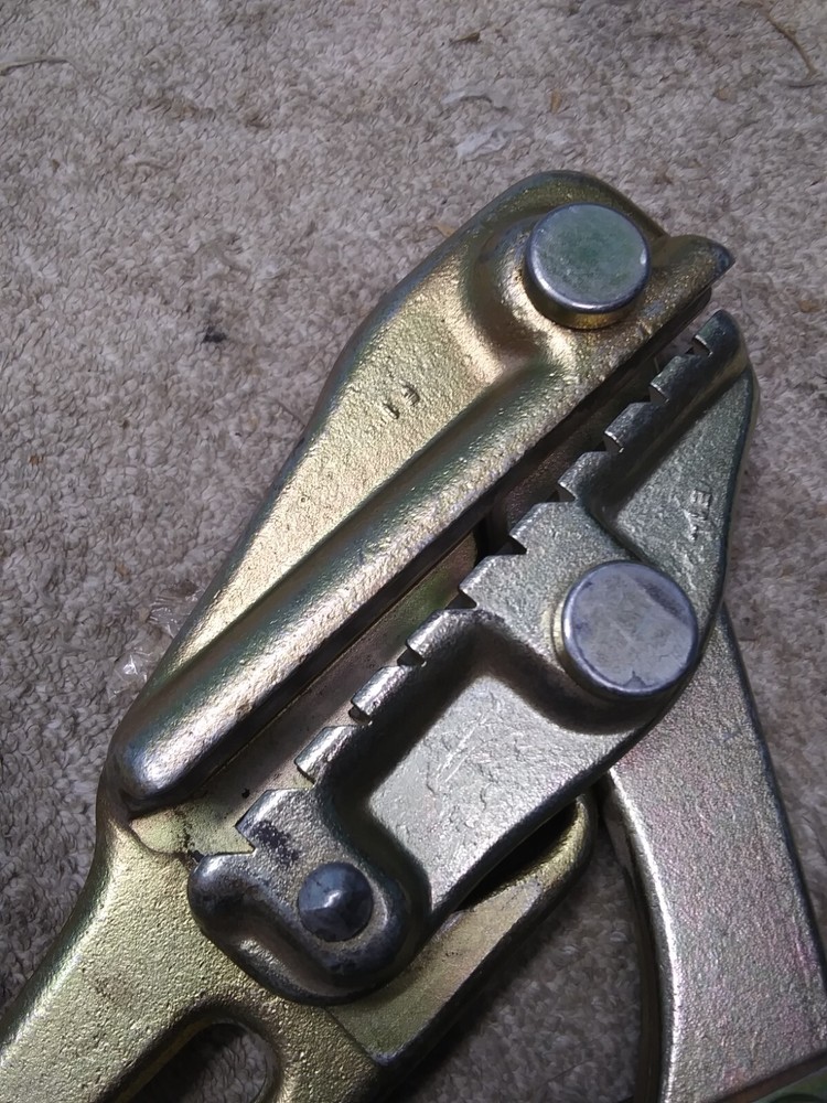 KLEIN 1611-50 CABLE WIRE GRIP PULLER 8000lbs Capacity