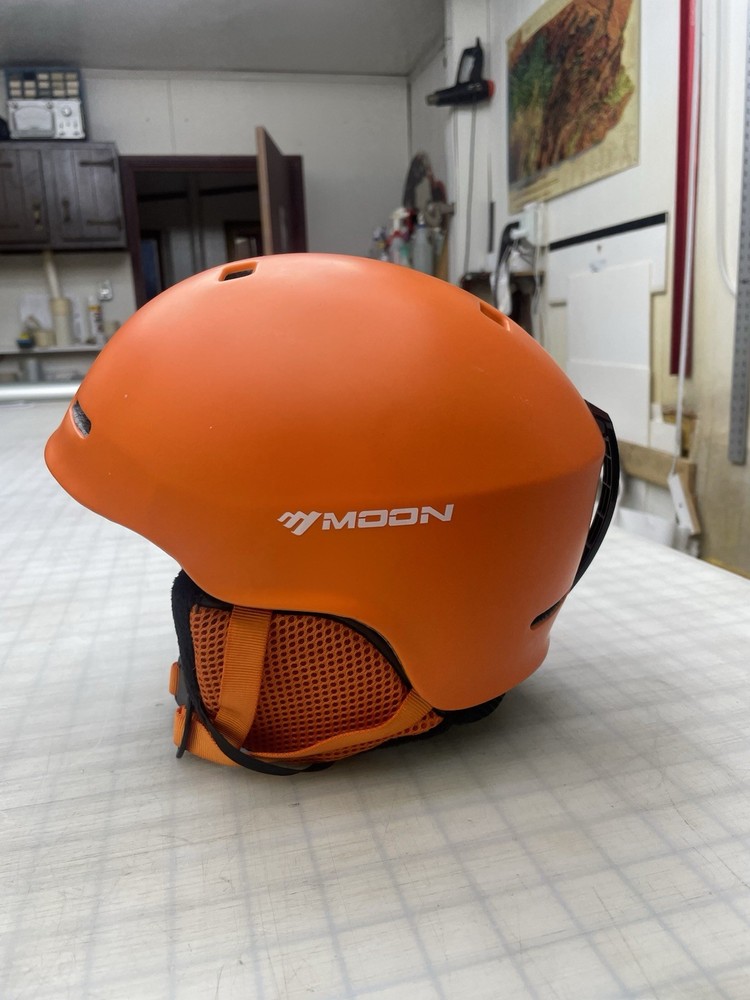 MOON Skiing Helmet Size M Orange