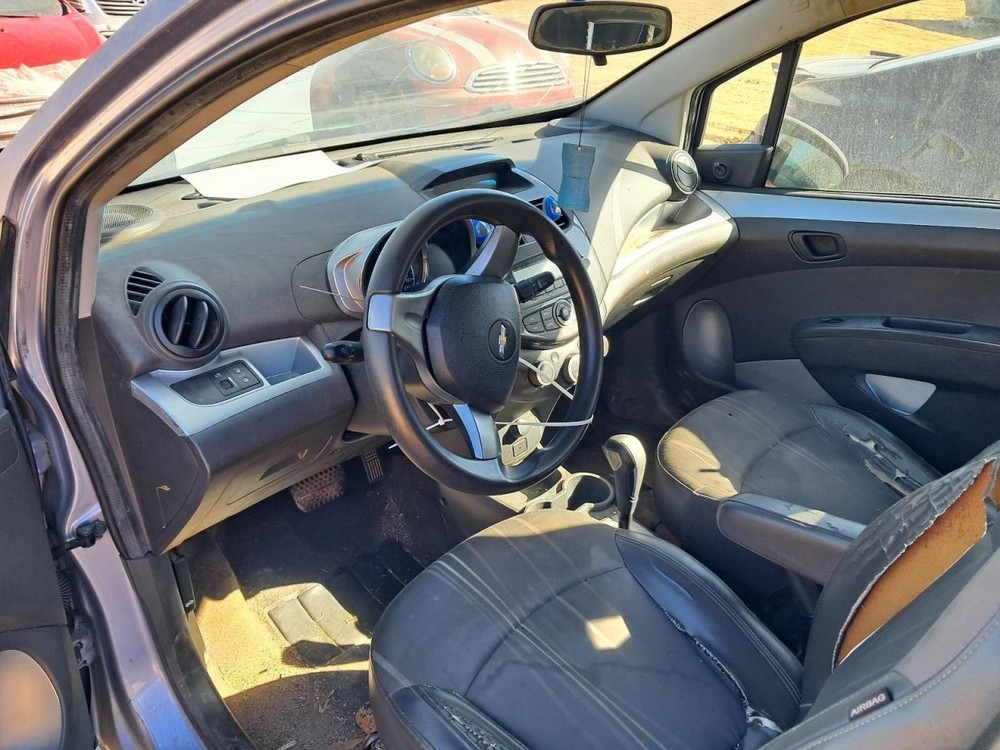 SPARK 2014 Glove Box 4824895