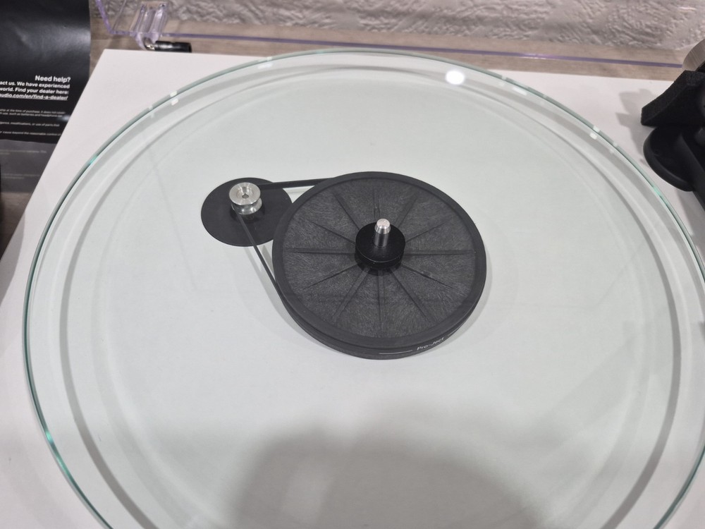 Pro-Ject - T2 Turntable - Satin White