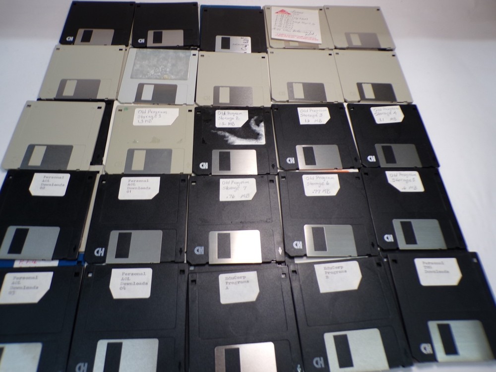 Blanks Utilities Programs 3.5" Floppy Disk Lot of 100 Untested Some Apple Format